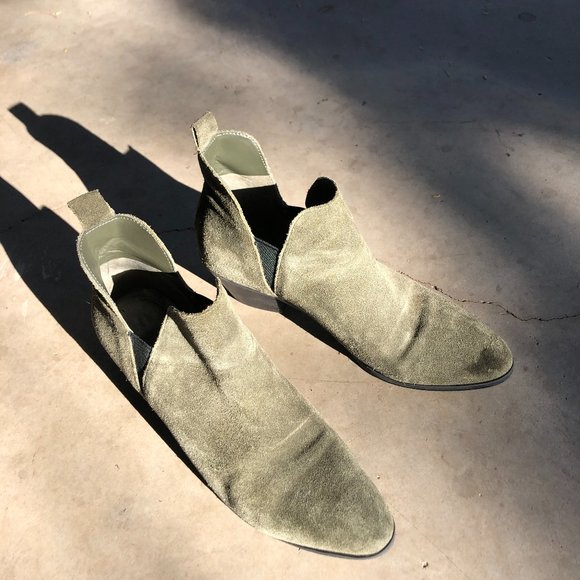 SOLD*Olive Suede Low Cut Chelsea Western Boots - Picture 5 of 13